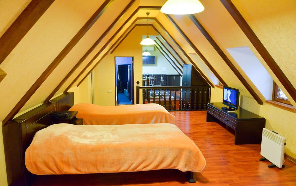 Hotel Old Town Kutaisi Rum bild
